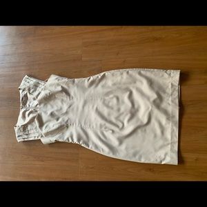 Classy cream dress put it on you 😍👏👏